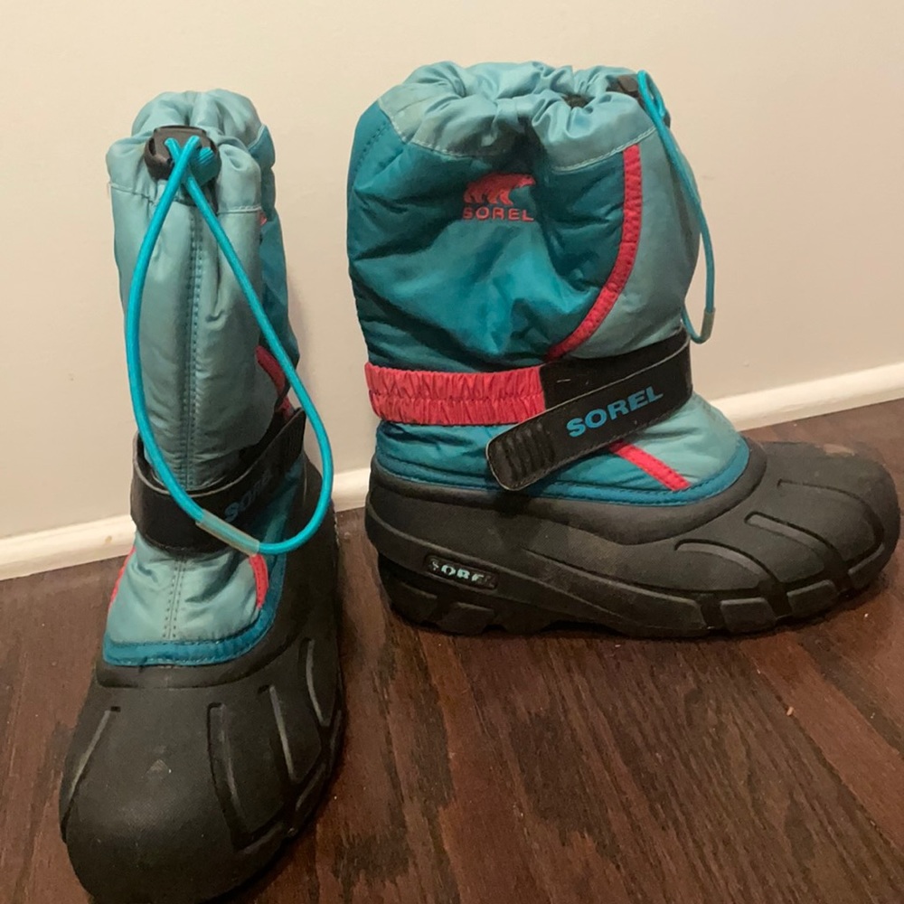 Sorel NY1885-477 Flurry Blue Pink Winter Boots